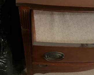 Traditional Mahogany Serpentine 6-Drawer Dresser (56” x 19” x 33”)