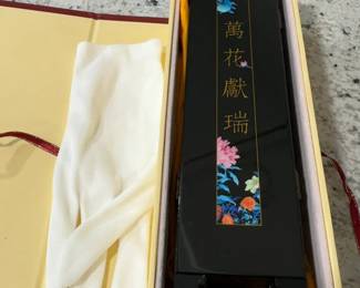 Black Lacquer Hand-Painted Floral 6-Panel Folding Screen