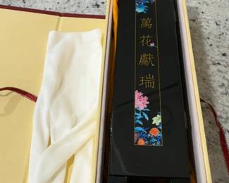 Black Lacquer Hand-Painted Floral 6-Panel Folding Screen