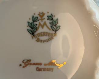 Mitterteich Porcelain from Bavaria, Sugar Bowl with Lid Green Floral Pattern & Gold Trim