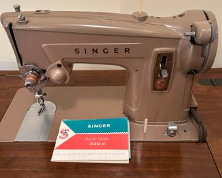 SINGER  SEWING MACHINE
