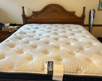 BEAUTIFUL OAK BEDROOM SET