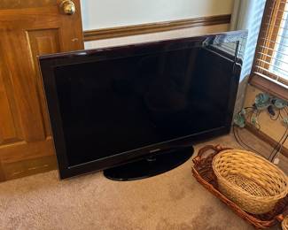 FLAT SCREEN TV