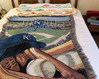 KC ROYALS THROW