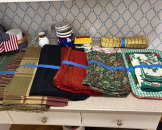 Table place mats sets