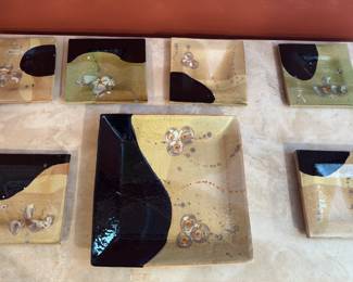 Terra-cotta serving tray and plates