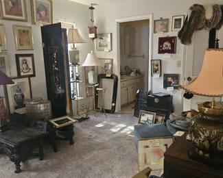 Lots of art work mid-century modern