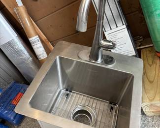 Stainless steel Elkay Bar Prep sink W/ bottom grid protector & faucet attached- Excellent Condidtion 