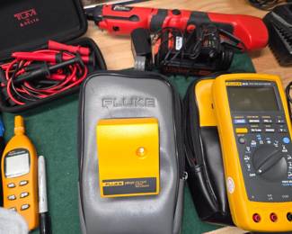Fluke True RMS Digital Multimeter 