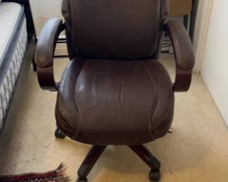 La-Z-Boy High-Back Brown Leather Executive Office Chair with Padded Arms