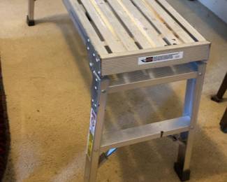 Adjustable Aluminum Work Platform Bench