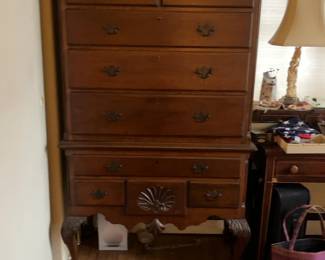 Traditional Chippendale Style Highboy Chest of Drawers with Shell Carvings 36 x 80 x 20