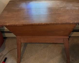Vintage Wooden Dough Box Table with Removable Lid 37 x 23 x 28