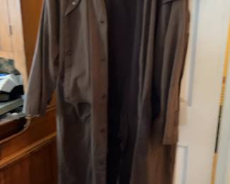 Vintage-Style Brown Duster Coat with Cape Detail