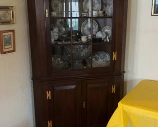 Traditional Dark Wood Corner China Cabinet with Glass Display