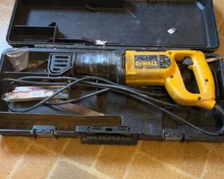 DeWalt Corded Reciprocating Saw with Carrying Case