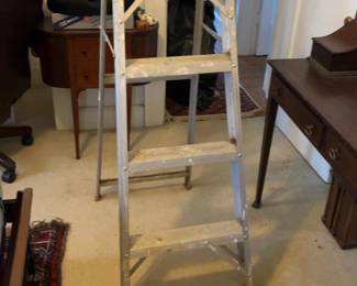 Aluminum Step Ladder - 5 Steps
