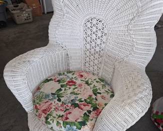 Vintage scalloped back Regency style wicker chair