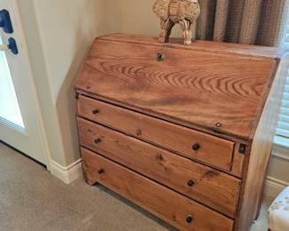 Awesome desk with drawers