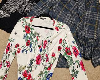 lots of fashion clothes in L-XXL