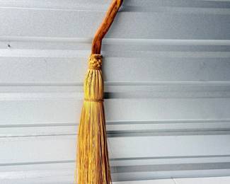 17 Natural32StrawHearthBroomwWoodenHandle