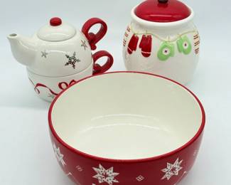 20 HallmarkHolidayHomeStudioNovaCeramicChristmasDecor