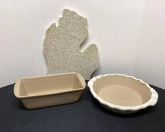 Pampered Chef & trivet