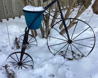 Iron/metal bike planter