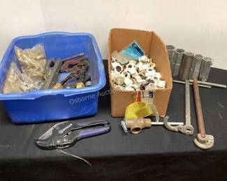 Plumbing tools & accessories
