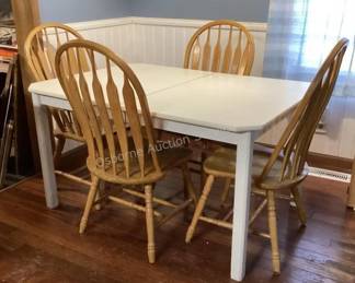 Dining table & chairs