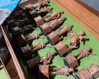 1972 centennial chess set $25 after 75% applied 