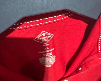 Petite xl polo shirt, red St Johnny’s bat 