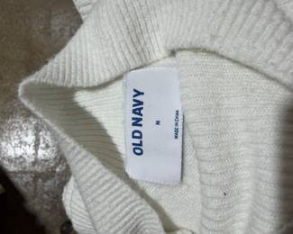 Old navy size M women’s cozy sweater 