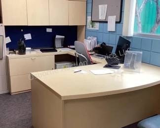 Office suite furniture