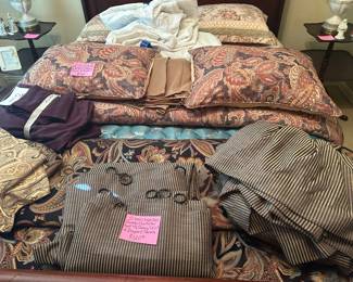 3 Queen bedding sets