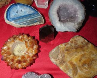 Geodes, crystals and rocks.
