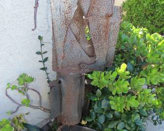 Brutalist/Industrial metal sculpture