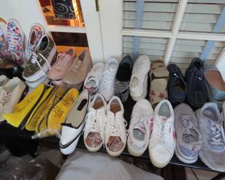 Ladies shoes and boots, sizes 7, 7.5 and 8.