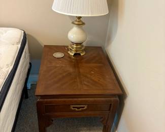 end table, lamp