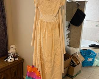 vintage wedding dress