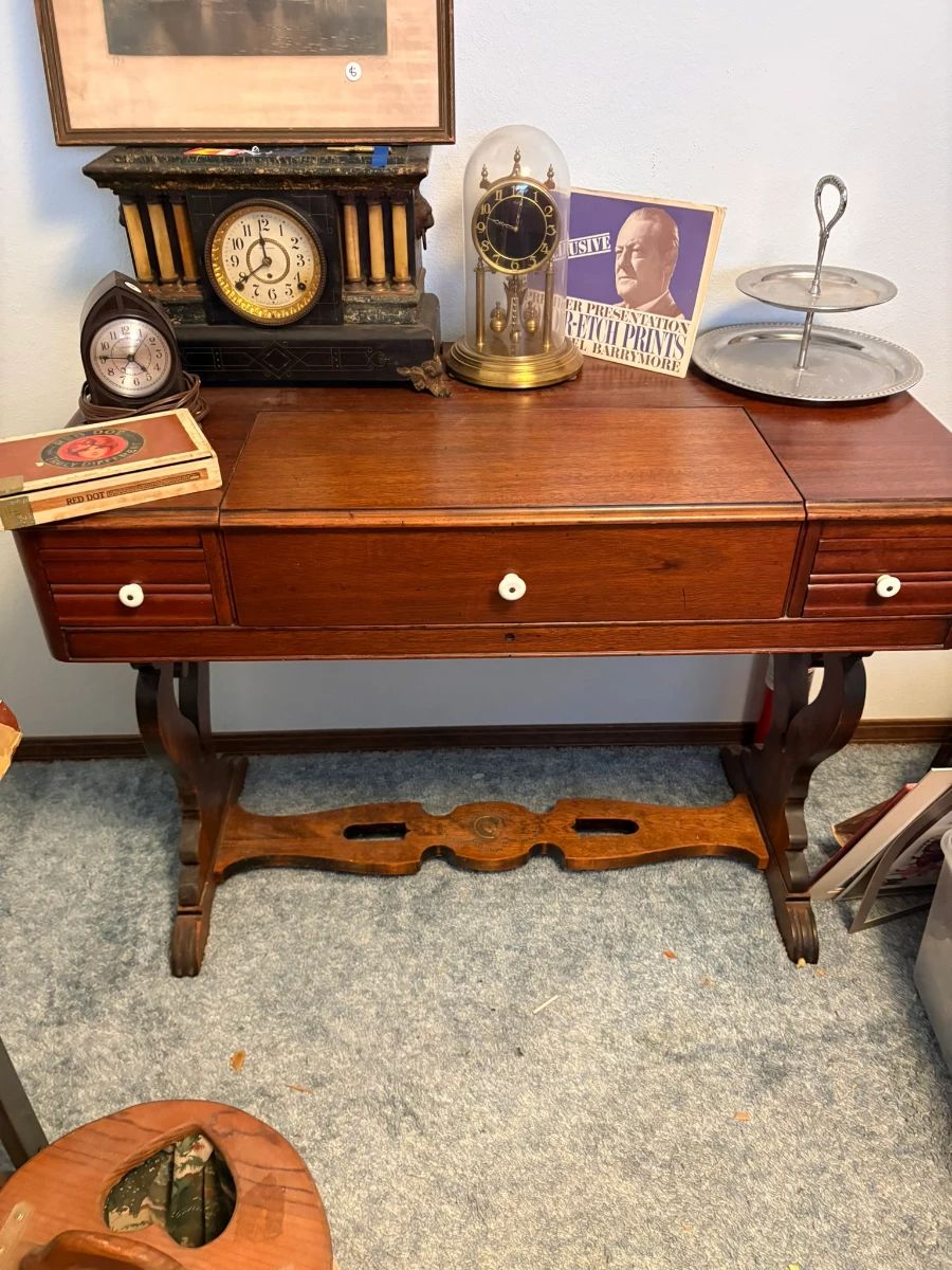 Mahogany spinet desk 
