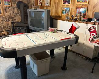 air hockey table