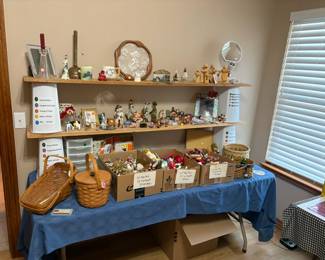Decor, miniatures, baskets, Longaberger baskets