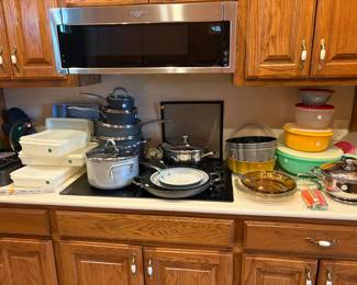 Tupperware, Pots and pans