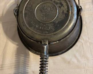 Wagner Ware waffle iron