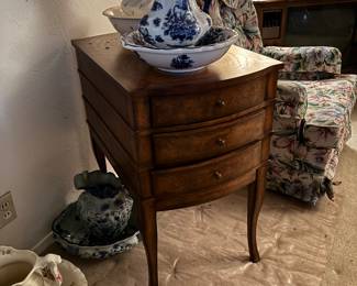 End Table w/ Pitcher and Bowl Sets