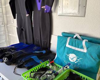 Fishing and golf accessories 