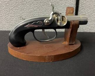 007 Vintage Flintlock Pistol Lighter on Wood Display