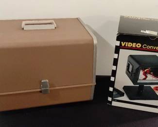 Vintage 35 MM Slide Projector With Video Coverter Kit