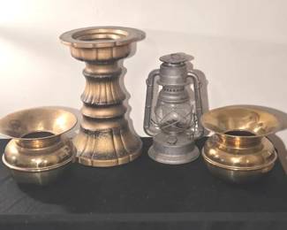Vintage Railroad Kerosene Lamp With Pair Of Brass Spittoons 